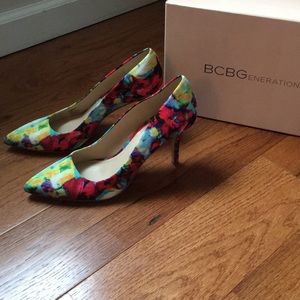 BCBG PINK MULTI COLORED HIGH HEELS